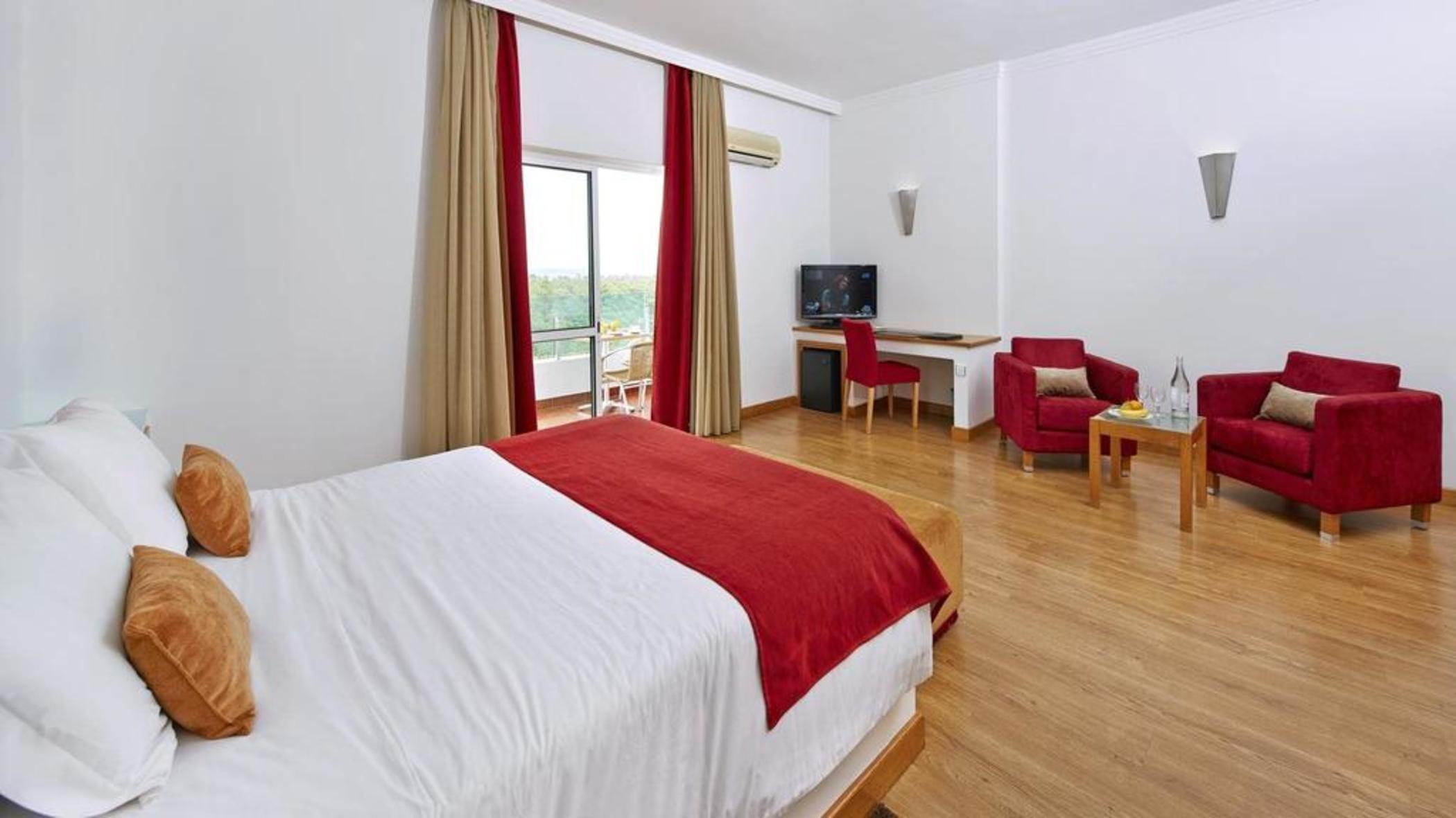 Alcazar Hotel & Spa Monte Gordo Exteriör bild
