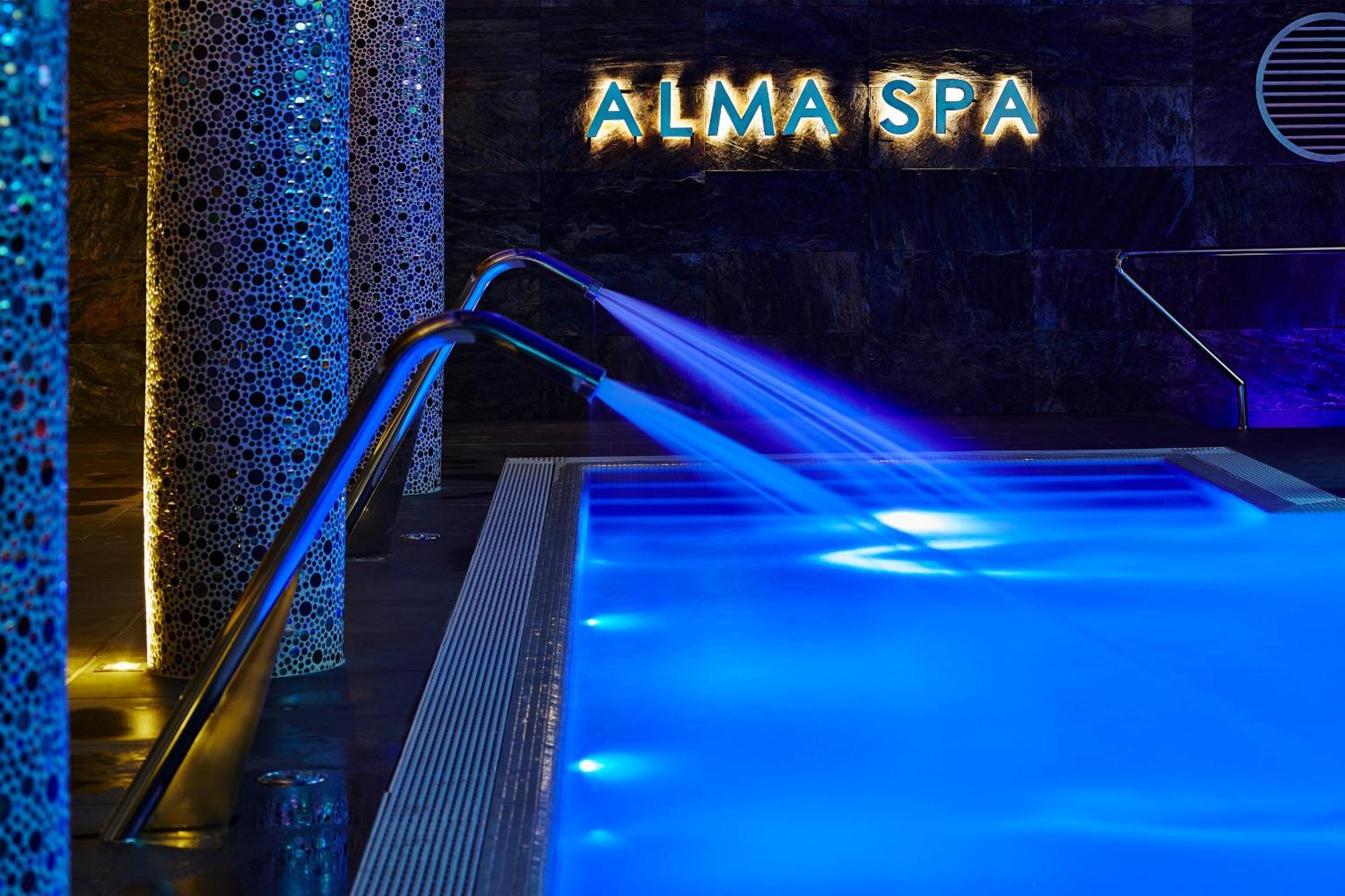 Alcazar Hotel & Spa Monte Gordo Exteriör bild