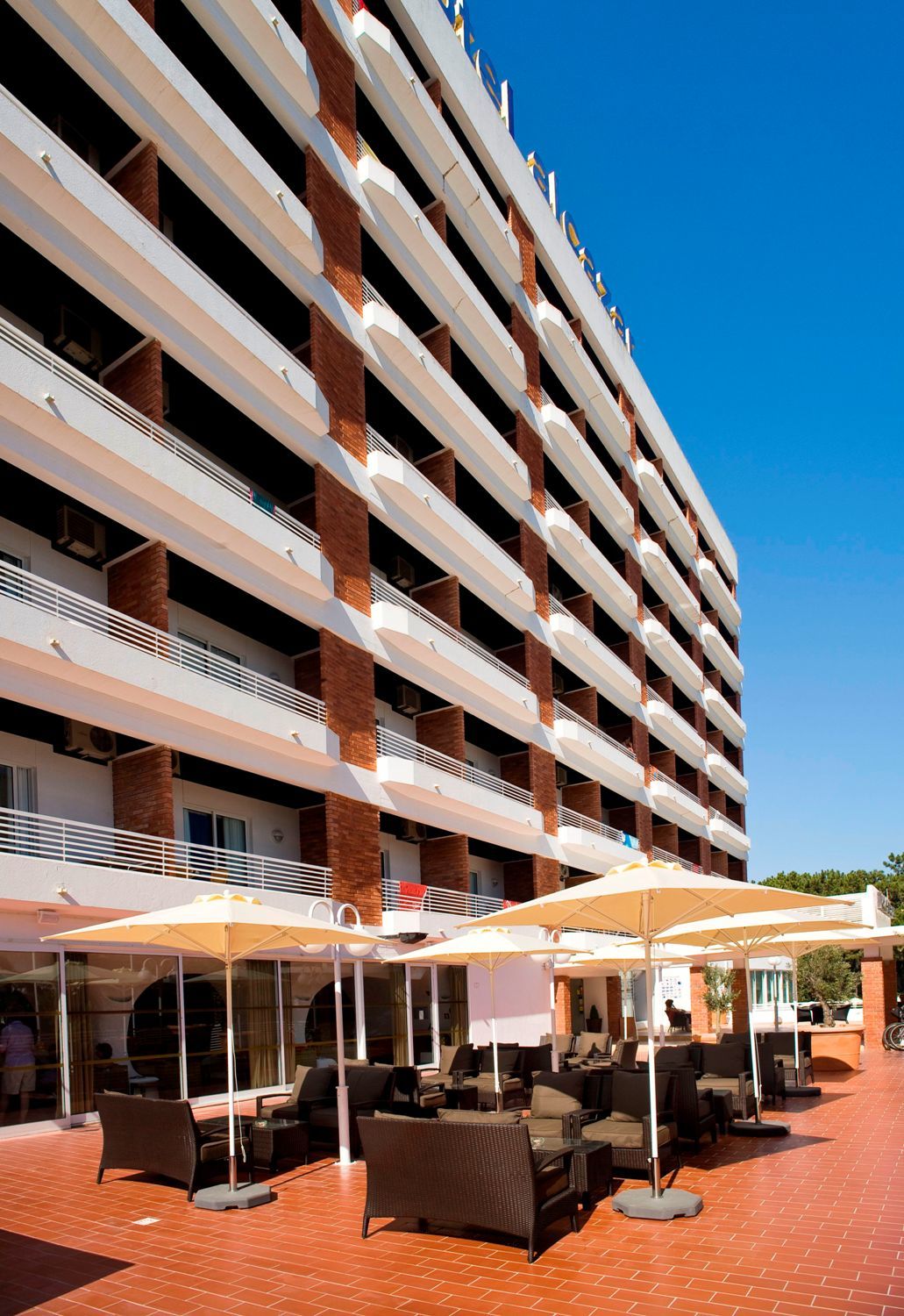 Alcazar Hotel & Spa Monte Gordo Exteriör bild